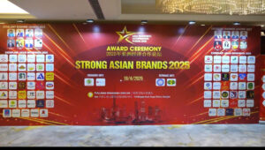 Enzyme Đỗ Kiều Black- Bà Đỗ Thị Kiều, Chủ tịch HĐQT công ty, được trao danh hiệu Nhà lãnh đạo xuất sắc châu Á