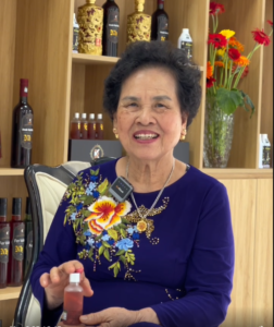 Cô Đỗ Minh Hồng: Hành trình sống khỏe ở tuổi 81 với Enzyme Đỗ Kiều Black